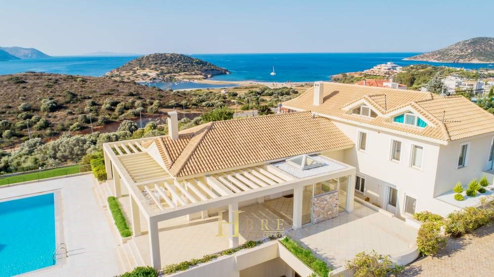 Villa for rent in Anavyssos